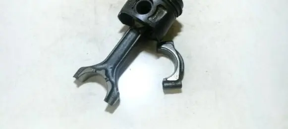 Opel Insignia A Piston with connecting rod