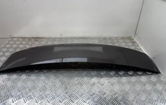 Tailgate/trunk spoiler