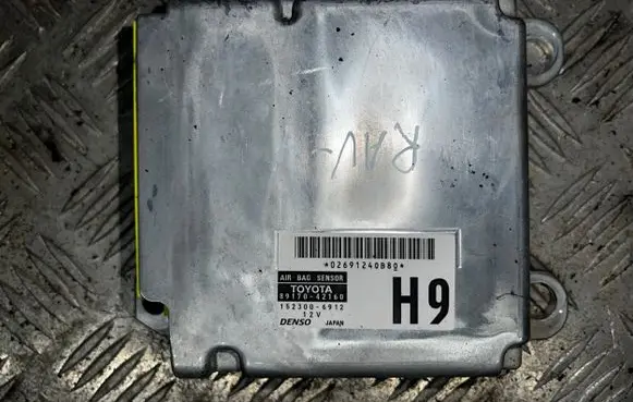 Toyota RAV 4 (XA20) Airbag control unit/module 8917042160