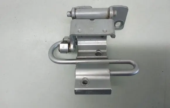 Audi A8 S8 D2 4D Rear door lower hinge 4D0333412A
