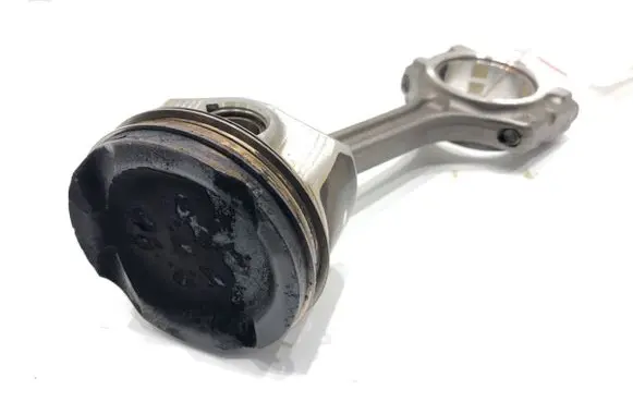 Nissan Qashqai J12 Piston with connecting rod HR13DDT