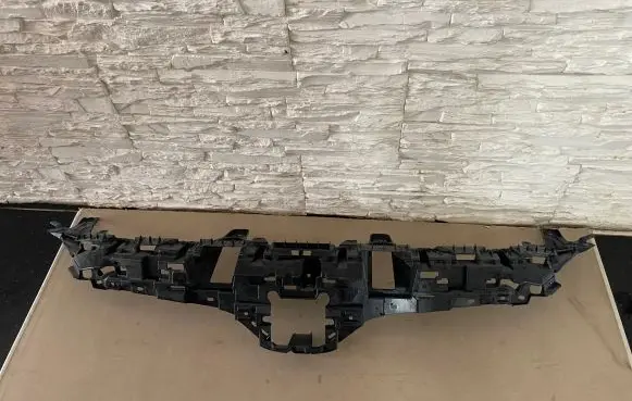 Toyota Highlander XU70 Front bumper upper radiator grill 531150E010
