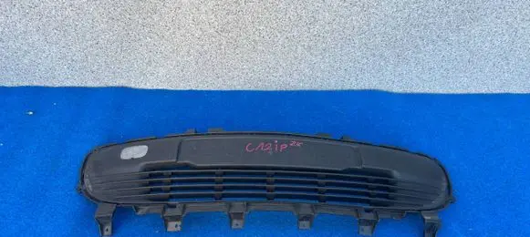 Renault Twingo III Front grill 622541335R