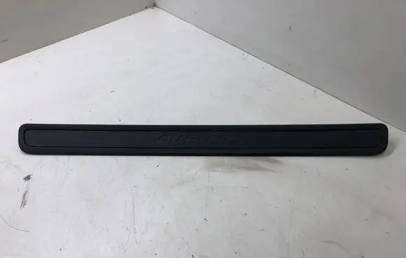 Toyota Avensis T270 Front sill trim cover 6791105040
