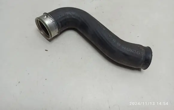 Volkswagen Golf VI Intercooler hose/pipe 1K0145762T
