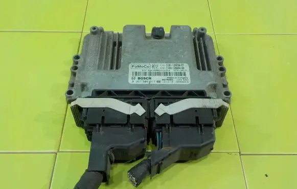 Ford Fiesta Engine control unit/module C1B112A650EF