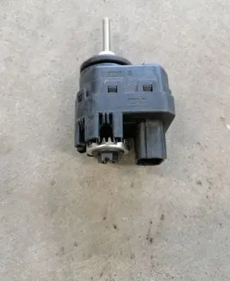 Suzuki Vitara (LY) Headlight level adjustment motor 01004045 20230714