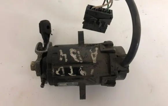 Audi 80 90 S2 B4 Accelerator pedal position sensor 0205001001 046907475B