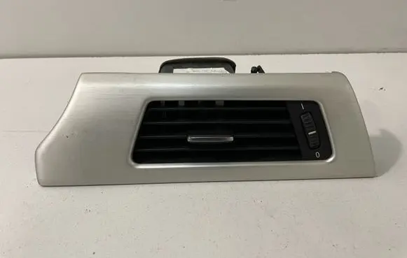 BMW 3 E90 E91 Dashboard air vent grill cover trim 9130466
