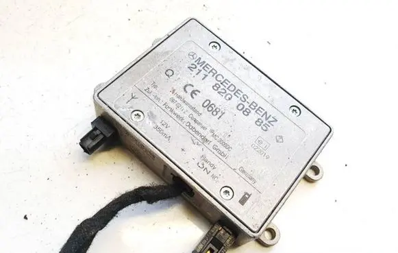 Mercedes-Benz E W211 Antenna control unit 2118200885 MC3000DC