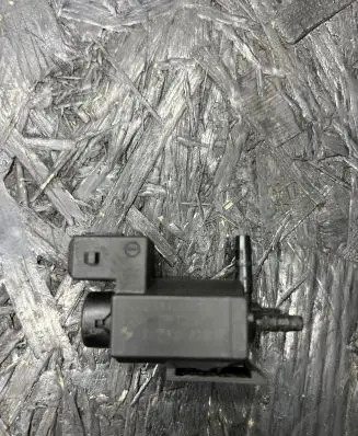 BMW 5 E60 E61 Turbo solenoid valve 1742712 72234100 05T29Z