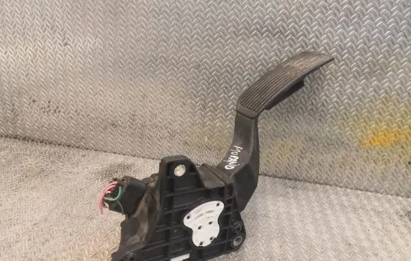 Nissan Murano Z50 Accelerator throttle pedal 18002CB000