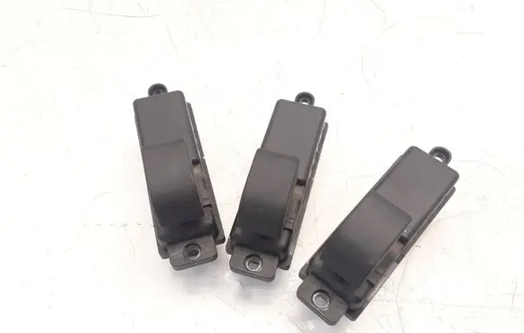 Mazda 2 Electric window control switch D65166370 03124500