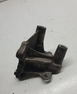 Suzuki Grand Vitara II Engine mounting bracket 8200193773