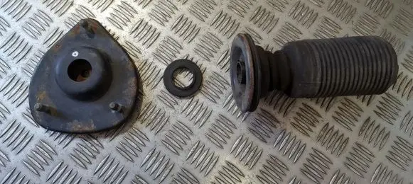 Mitsubishi Colt Coil spring mount 