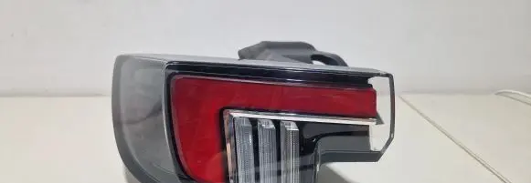 Opel Mokka B Rear/tail lights 9833721880