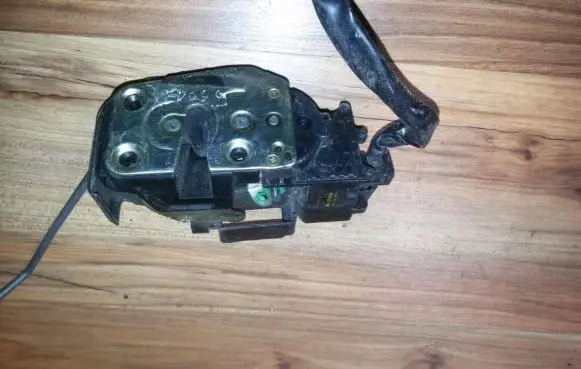 Front door lock