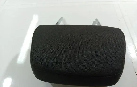 Opel Astra H Front seat headrest 