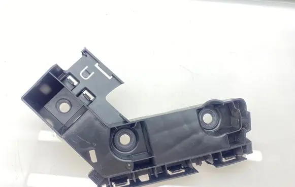 Volkswagen Golf VIII Bumper support mounting bracket corner 5H6807393
