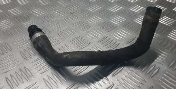 Volvo XC40 Engine coolant pipe/hose 31686818