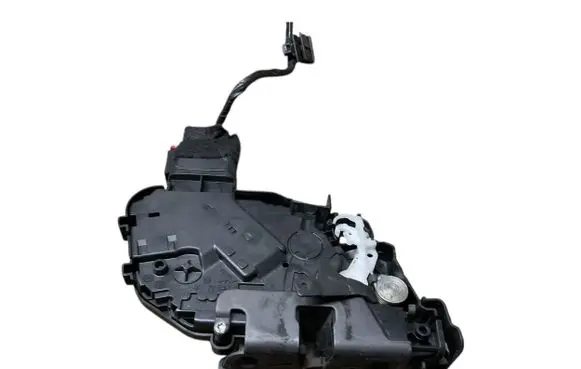 Volvo XC60 Front door lock 30799301