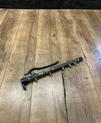 Fuel main line pipe