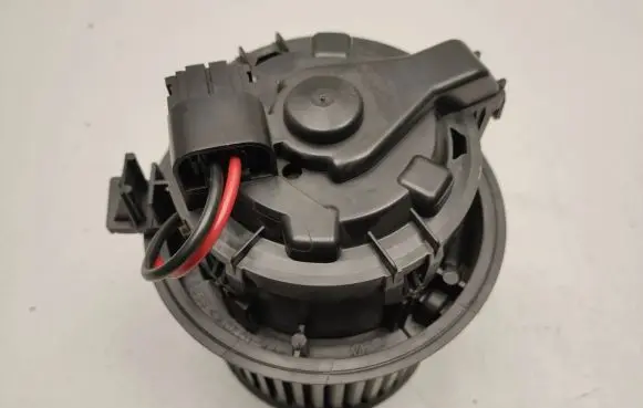 Peugeot 2008 I A/C air flow flap actuator/motor T1013140A