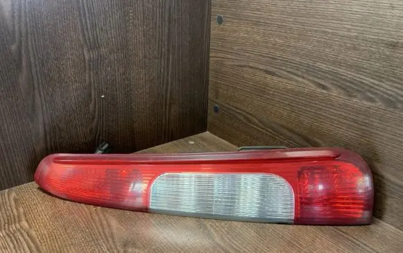 Ford C-MAX I Rear/tail lights 3M5113N411AA 3M5113A602AA