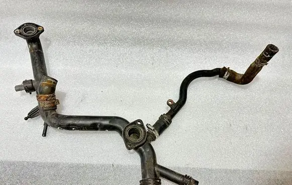Audi A6 S6 C6 4F Engine coolant pipe/hose 06E121045E 06E121045P