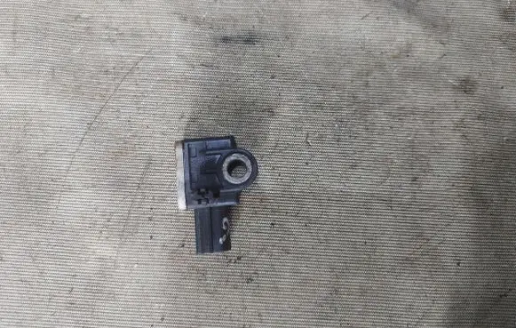 Ford Kuga I Airbag deployment crash/impact sensor 8V4T14B006AA BBM457MM0
