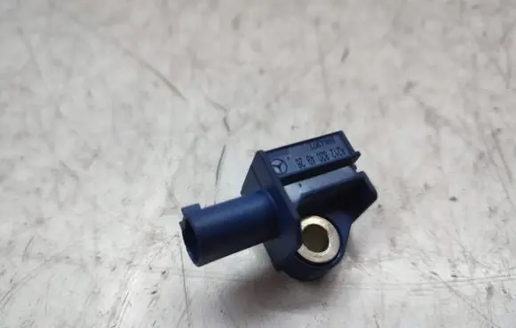 Mercedes-Benz C W204 Airbag deployment crash/impact sensor A2128204926