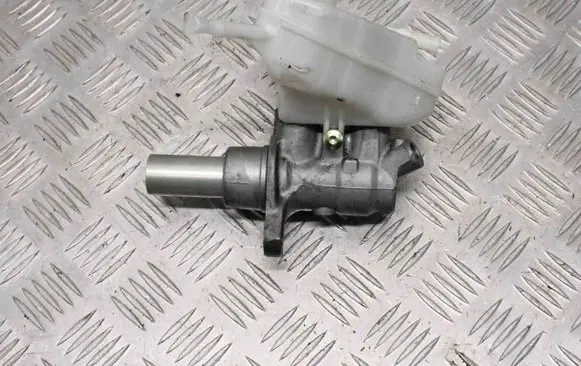 Mercedes-Benz C W205 Master brake cylinder A2054300002