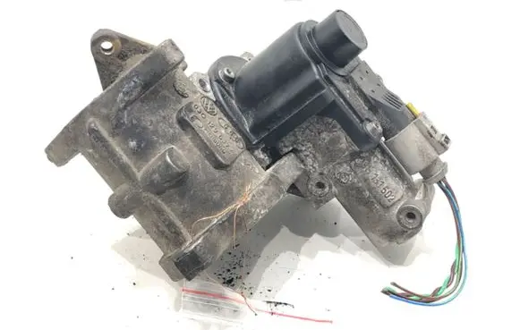 Volkswagen Golf V EGR valve 03G129637A