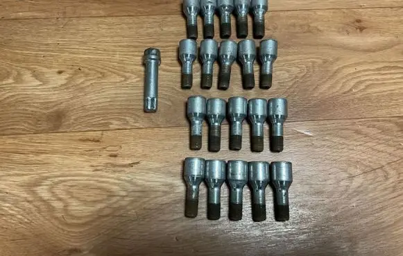 Alfa Romeo 147 Nuts/bolts 