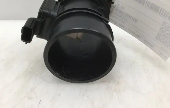 Nissan Juke I F15 Mass air flow meter H8200702517