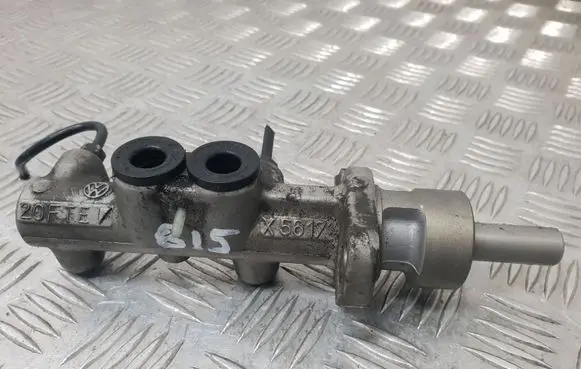 Skoda Fabia Mk1 (6Y) Master brake cylinder X5617