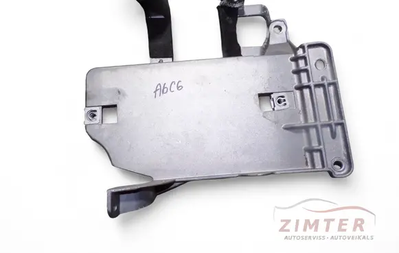 Audi A6 S6 C6 4F Bracket in trunk/boot 4F1035462