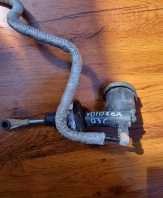 Chrysler Voyager Clutch master cylinder DB07AF604B
