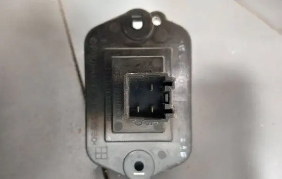 Mazda 6 Heater blower motor/fan resistor PM010010B