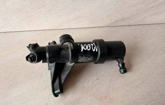 BMW 5 E60 E61 Headlight washer spray nozzle