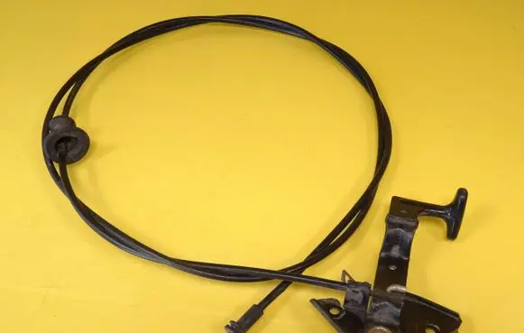 Audi A4 S4 B5 8D Engine bonnet/hood lock release cable 