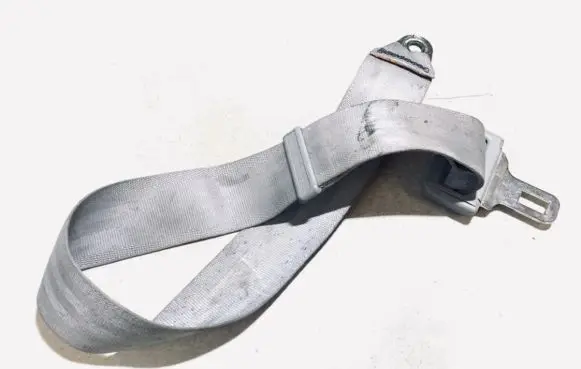 Mazda MPV Middle seatbelt (rear) 