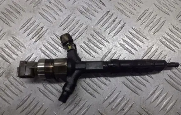 Toyota Corolla E120 E130 Fuel injectors set 23670-27020