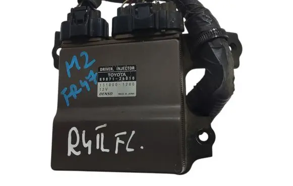 Toyota RAV 4 (XA20) Speedometer (instrument cluster) 8987126010