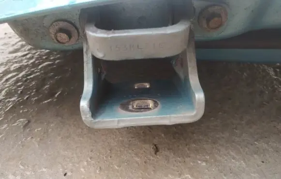 Opel Meriva B Front door upper hinge