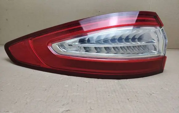 Ford Fusion II Rear/tail lights DS73-13405-BJ
