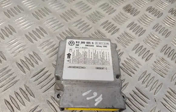 Volkswagen Golf Plus Airbag control unit/module 1K0909605N