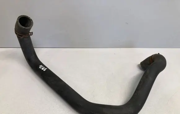 Volkswagen Touran I Engine coolant pipe/hose