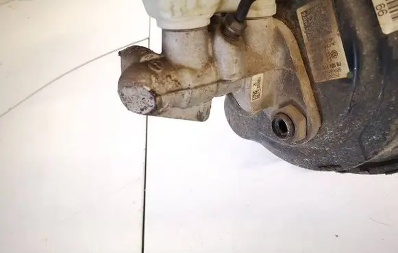 Skoda Yeti (5L) Master brake cylinder 1k0945459a