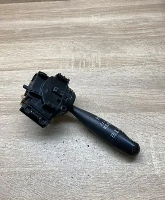 Toyota Corolla E120 E130 Wiper control stalk 173647